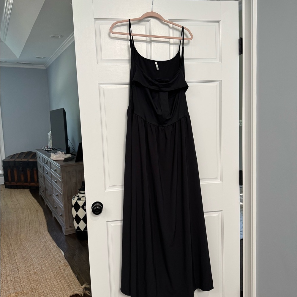 Halara Black Maxi Dress - Picture 3 of 4